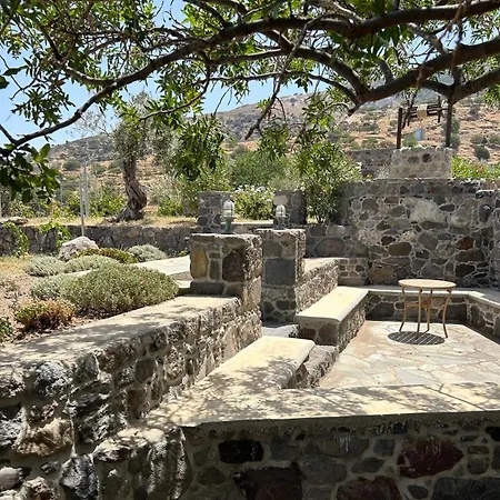 Σπίτι διακοπών Loutra Olive Gardens Stone House #1 Μανδράκι