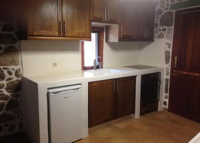 Loutra Olive Gardens Stone House #1 Tatil Evi *